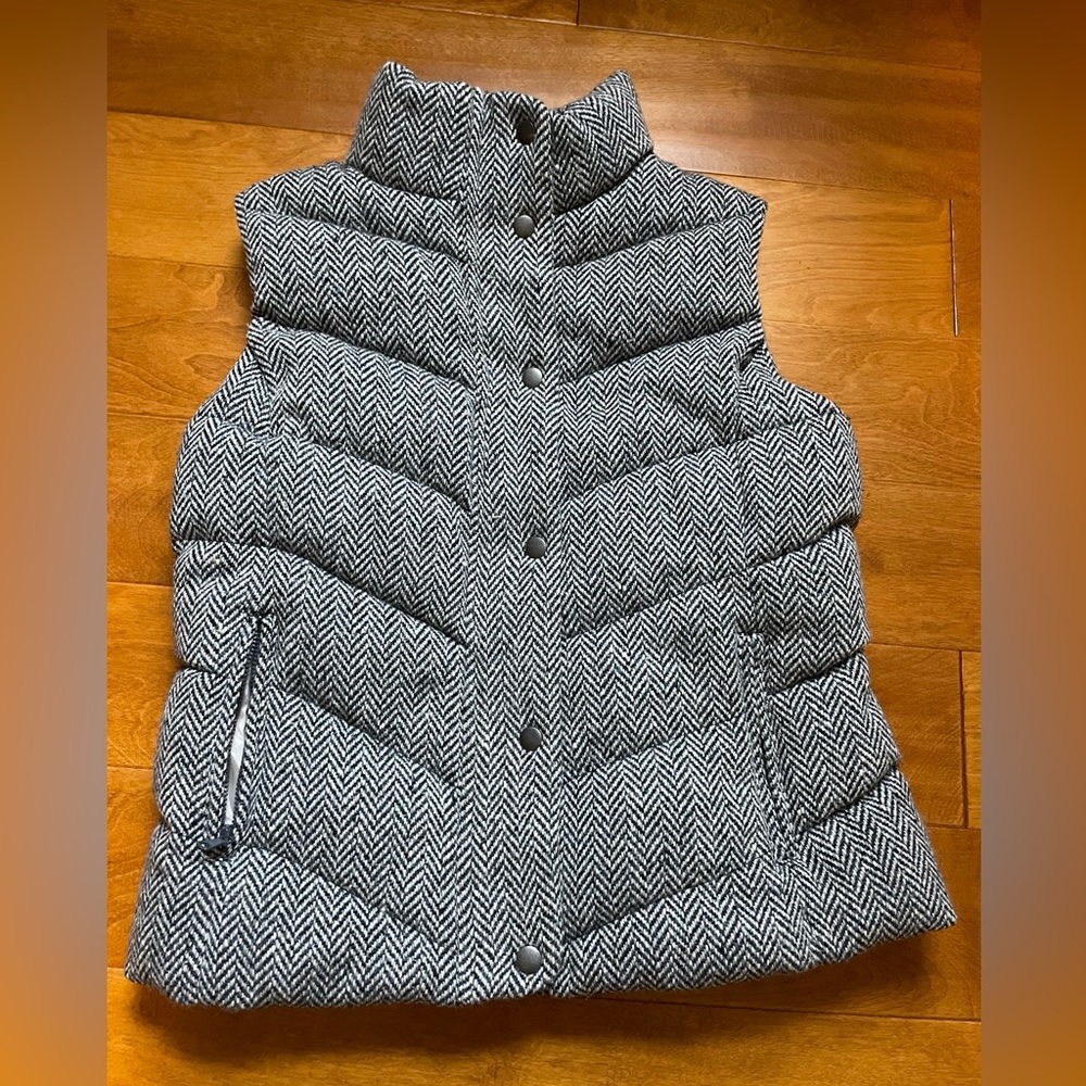 Gap wool lined vest
